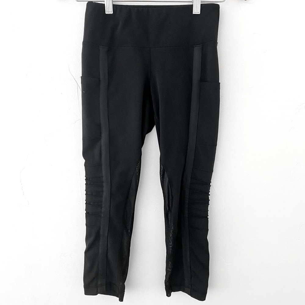 Black Capri Crop Leggings